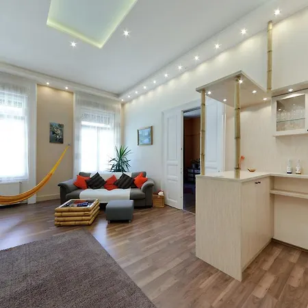 Puravida: Deluxe & Studio Apartment Budapest